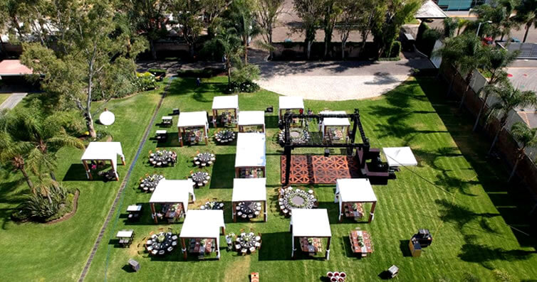 La Tara terraza y jardín de eventos.